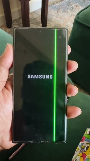 Samsung S23 Ultra Green line in display