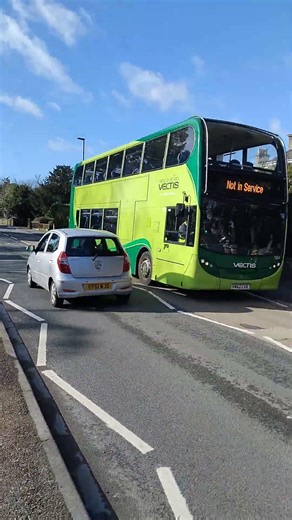 1514 ADL Envirio 400 bot in service going towards newprt bus station