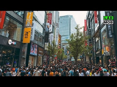 Real Life in China - Chengdu 4K HDR Walking Tour