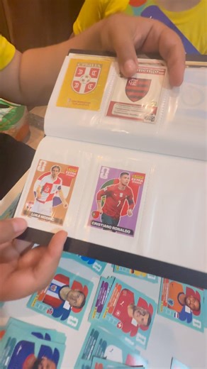 Tiramos Duas FIGURINHAS LENDÁRIAS