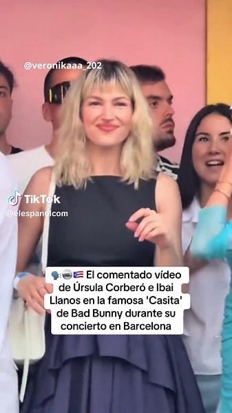 🗣️🪩🇵🇷 El comentado vídeo de Úrsula Corberó e Ibai Llanos en la famosa 'Casita' de Bad Bunny durante su concierto en Barcelona. El segundo concierto de Bad Bunny en Barcelona, celebrado el viernes 23 de mayo en el Estadi Olímpic Lluís Companys, dejó uno de los momentos más virales de la gira: un vídeo de Úrsula Corberó e Ibai Llanos dentro de 'La Casita', el espacio VIP exclusivo del artista puertorriqueño. 👉 En la imagen, se pudo ver al streamer y a la actriz disfrutando del momento durante