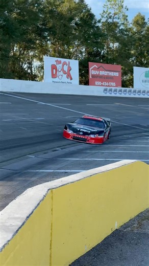 Hammering out some laps with Kaden Honeycutt Racing behind the wheel of our pro car. Getting ready for the Derby. Upchurch Performance Hamke Racecars Buzze Racing Kaden Honeycutt | JC Motorsports