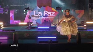 Bolivian Indigenous Women Celebrate Andean Style In Fashion Show