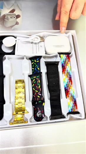 10 Step Smart Watch ⌚ with Earbuds 🎧 | Amazing Price Only 1199 Rs 🔥