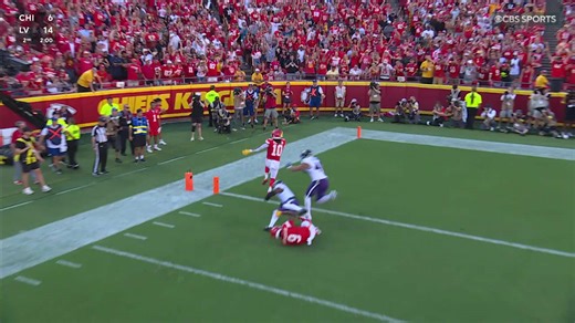 TOUCHDOWN: Patrick Mahomes Finds a Wide-Open Isiah Pacheco for his First Touchdown of the Season