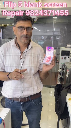 14K views · 132 reactions | Samsung flip 5 blank screen repair || Samsung flip and fold mobile repair training #fold #flip #folding #foldable #flipmobile #foldmobile #foldmobilerepair #flipmobilerepair #mobile #phone #mobilefix #mobilerepair #phonelcdrepair #displayrepair #mobiletrainer #mobiletraining #mobilerepairing | Edge Lcd Fixer | Facebook