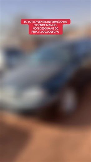 TOYOTA AVENSIS ANCIEN ESSENCE NON DÉDOUANÉ TRÈS PROPRE