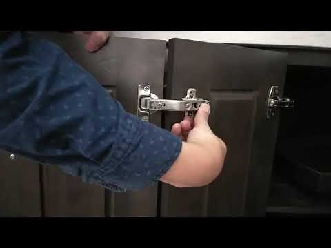 How to select the right hinge for a corner Lazy Susan cabinet, 135 degree or 165 degree.
