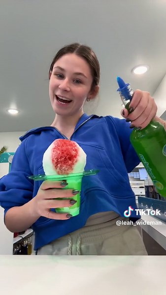 Favorite Snow Cone Combo - Pour Snow Cones with Me