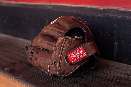 6 Best Slowpitch Softball Gloves In 2025: Reviews & Guide
