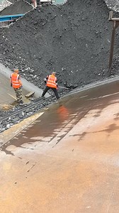 19K views · 221 reactions | Video of a cargo ship unloading ore at the canal dock #ore #self-unloading ship #canal | 丁掌柜 | Facebook
