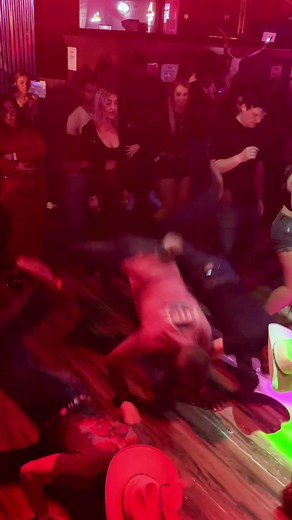 Strokin’ line dance (live audio) #strokin #linedance #wildgregssaloon #pensacola @Aubrey Kelley @Matthew Tator Hall @Kelton