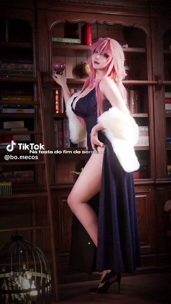 Yae Miko Cosplay from Genshin Impact