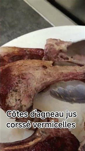 côtes d'agneau jus corssé vermicelles