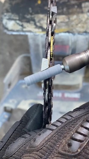 502K views · 2K reactions | Dremel Chainsaw Sharpening. Would you try it? #chainsaw #tools #foryou #howto #diy #stihl #dremel | ChrisGarage 78 | Facebook