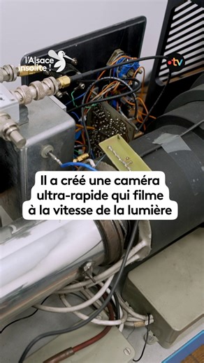 628K views · 7.7K reactions | À Strasbourg, une caméra ultrarapide est capable de filmer à la vitesse de la lumière. Il est ainsi possible d'observer le déplacement de la lumière dans un espace. Cette camera va tellement vite qu'elle a été capable de capter une lumière du passé. Les prémices d'une machine à remonter le temps ?  | France 3 Alsace | Facebook