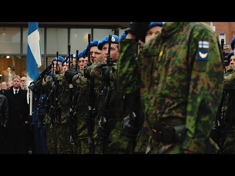 Puolustusvoimain lippujuhlan päivän paraati 2019