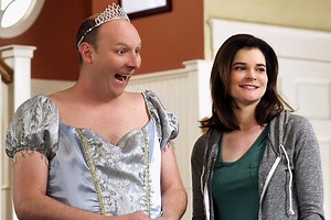 Betsy Brandt has the mother of all roles on CBS’ ‘Life in Pieces’