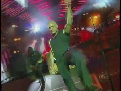 Disturbed - Indestructible - Live (On Kimmel 2009)