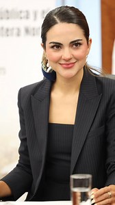 1.7M views · 137K reactions | ¿Cómo se atreven los panistas a “dar consejos” sobre seguridad? Tenían a un narcotráficante dirigiendo la seguridad, a un torturador al frente de la Policía, a una torturadora “combatiendo el secuestro”. La estrategia de pacificación iniciada en 2018 tiene grandes retos por delante, pero avanza firme, y da resultados. | Andrea Chávez | Facebook