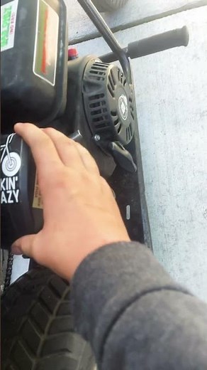 Predator 212 not starting please help me with it #notstarting #help #minibike #predator212 ￼￼