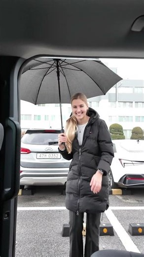 💡Manual side window of the Kia PV5