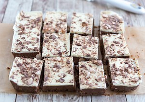 Easy No-Bake Malteser Squares - traybakes & more