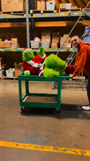 Thanksgiving night = the BEST night to shop. Our Black Friday sale is officially LIVE: ✔ 60% off ✔ FREE shipping ✔ FREE gift bundle This is the lowest price we'll offer ALL YEAR. 👉 https://bumpbox.com/fb60off | Bump Boxes