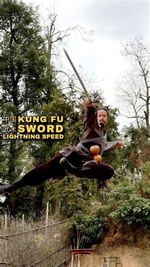 Kung Fu SWORD Master ⚡ Lightning Strikes & Flying Blades