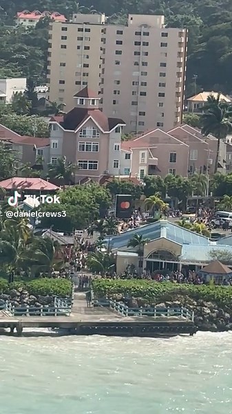 When you hit the pier in ocho rios#Ocho Rios #jamaica #carnivalcruise #carnival #shiprocked