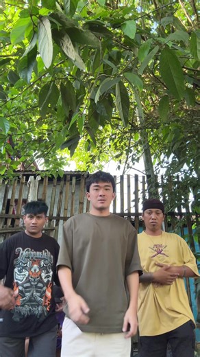 Kiss Kiss Dance Challenge on TikTok