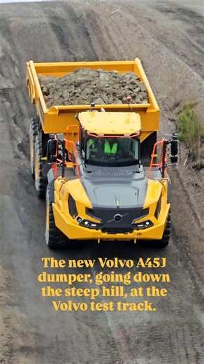 6.7K views · 1.5K reactions | The new #Volvo #A45 dumper, going down the steep hill, on the Volvo test track at the Volvo #articulatedhauler factory in #Braas #Sweden, during the launch of the new series articulated haulers yesterday. | Danish Construction Channel | Facebook