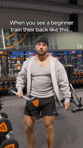 What’s the best way to do lat pulldowns?
