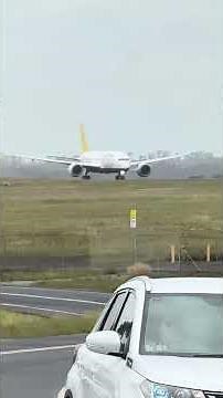 MELBOURNE AIRPORT INT. DEPARTURE | 06-12-25 Royal Brunei Airlines BI6 B788 MEL-BWN