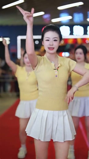 Dance Chinese Hot #dance #shorts#music#80smusic #kpop #beautiful #chinesegirl