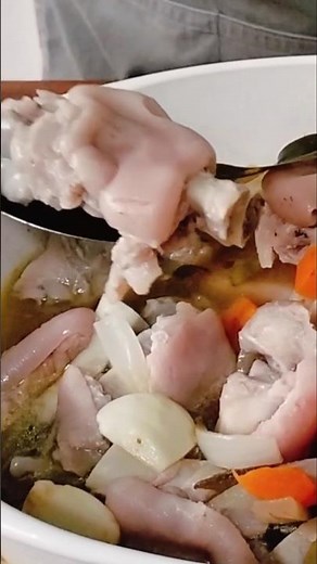 Let's prepare pickled pig's trotters