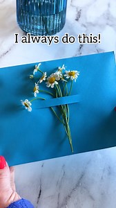 💌 Create two small slits on the front of an envelop to add a small bouquet!#letters #stationery #gifting #paperart #craft | Jeff & Lauren