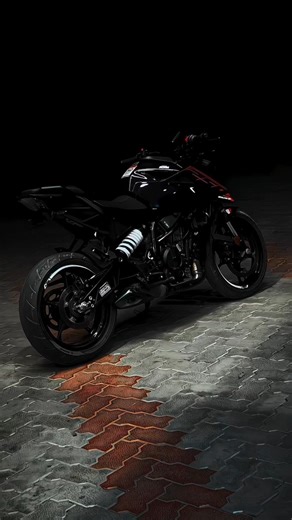 This Chanel is a motovloging Chanel. This Chanel is a extrim level bike ride uncal rod cross time ro