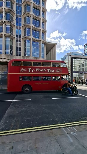 A Stunning 1940s London Bus Still Running Today 🇬🇧 | Vintage London Transport #shorts#travel#london