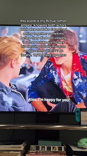 Julie and the Phantoms: Alex and Luke's Relationship Dynamics