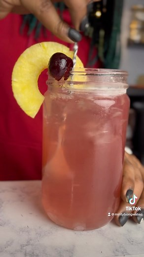 66K views · 10K reactions | Pineapple Cherry Green Tea over ice 流this one was really sweet and refreshing! #tea #theteaguy #tearecipes #icedtea #cherrypineappleicedtea #reels | Mintybongwater | Facebook