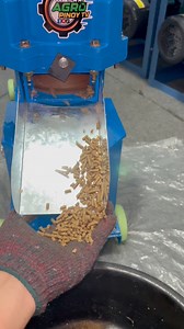 20K views · 211 reactions | Taas na naman ang presyo ng feeds? No problem! Gumawa ng sarili mong organic feeds gamit ang Pelletizer — tipid na, healthy pa ang livestock mo! #agropinoytv #FarmSolutions #pelletizing | Agro Pinoy Tv | Facebook