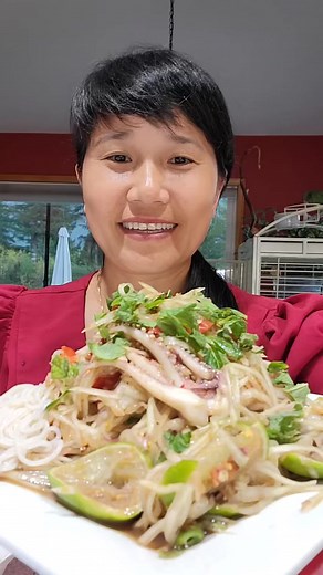 265K views · 3.1K reactions | Ăn gỏi thái râu mực | Nhung Ha Cuoc Song My | Facebook