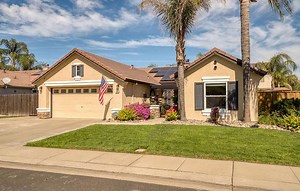 1981 Schaffhausen St, Manteca, CA 95337