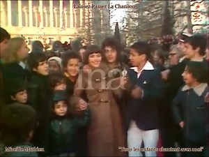 📺Les petits papiers de Noël à Marseille (28/12/1975)📺 🎄 Mireille Mathieu 🎄 🎤Tous les enfants chantent avec moi🎤 | Laissez Passer La Chanson - Patrick