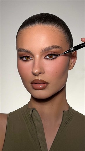 Mastering Double Graphic Liner with NABLA Cosmetics