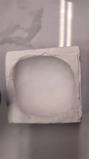 How to Properly Use Gym Chalk for Weightlifting