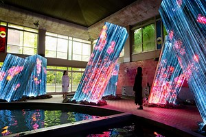 Chasing Lights: 7 teamLab Exhibitions Around The World