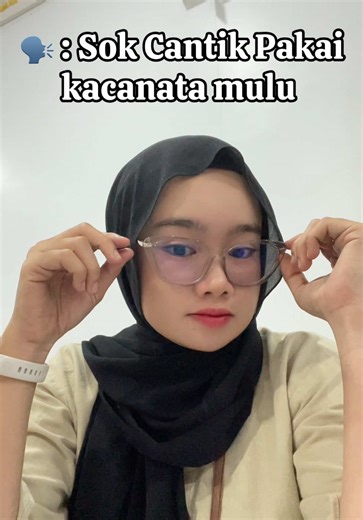 Pernah Lihat Dunia Buram gak ? 😅 #kacamata #kacamataphotocromic #kacamatamines #mata #cofy