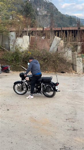 Swadhin Tamang on Instagram: "Halka"